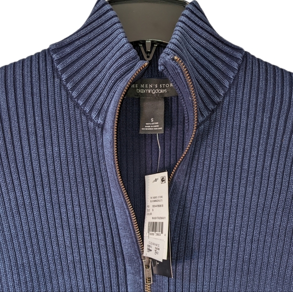 Bloomingdale's Sweater two way zip - Picture 3 of 5